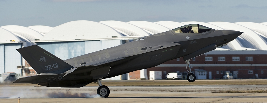 An Italian Air Force (Aeronautica Militare) F-35A Lightning II aircraft made aviation history as it completed the very first F-35 trans-Atlantic Ocean crossing, arriving at Naval Air Station Patuxent River, Md., from Cameri Air Base, Italy, on Feb. 5 at 2:24 p.m. EST. (U.S. Navy photo courtesy Andy Wolfe/Released)