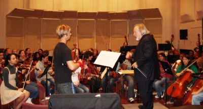 St. Mary's College of Maryland Orchestra Director Jeffrey Silberschlag rehearses with college and local high school music students as part of the college's music outreach program. (Photo: SMCM/submitted photo)