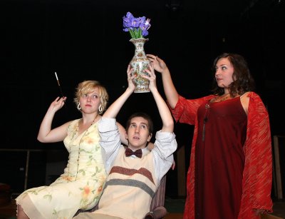 St. Mary’s theater season kicks off with Noel Coward’s Hay Fever. From left to right: Lisa Davidson, Maxwell Heaton, and Briana Manente. (Photo: Bill Wood)