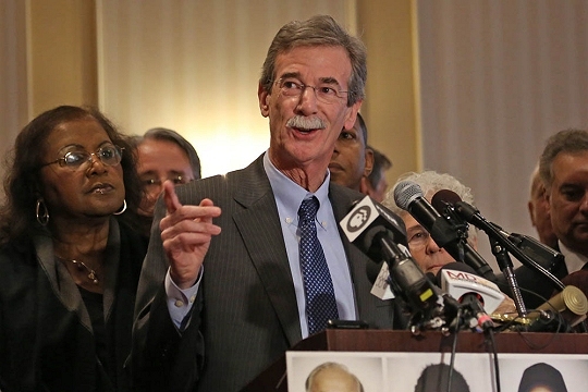 Maryland Attorney General Brian Frosh speaks at the state Senate building in Annapolis, Md., on January 31, 2017.  He was joined by Democratic legislators and supporters speaking out against recent actions and proposed legislation from the Trump administration. (Photo: Hannah Klarner)