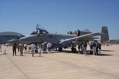A-10_Thunderbolt-1.jpg (18791 bytes)