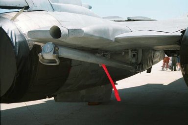 tailhook.jpg (17059 bytes)